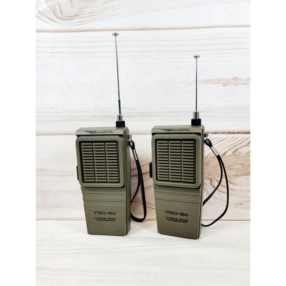 2 - Vintage Realistic TRC-84 Citizen Band Trransciever Walkie Talkie Radios - Picture 1 of 9